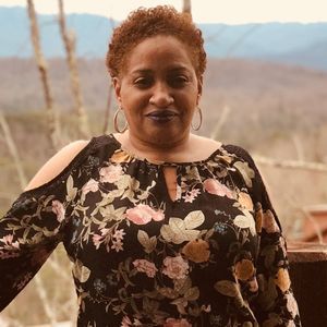 Meet your Posher, Sherry